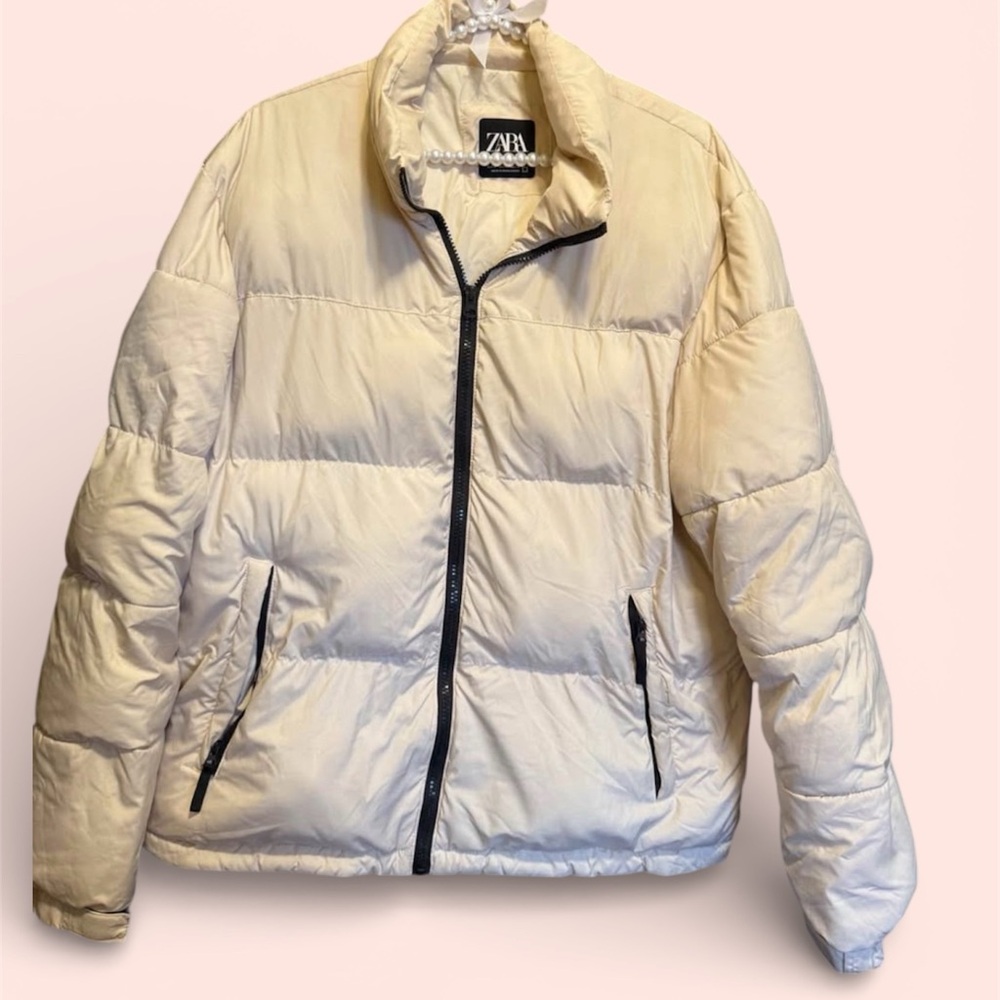 Zara Women's Off-White Puffer Coat